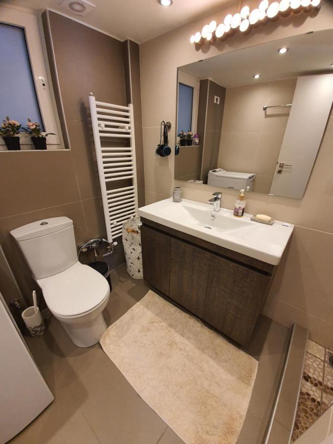 Lukas-2 B/R Luxurious Flat With Veranda Lägenhet Aten Exteriör bild